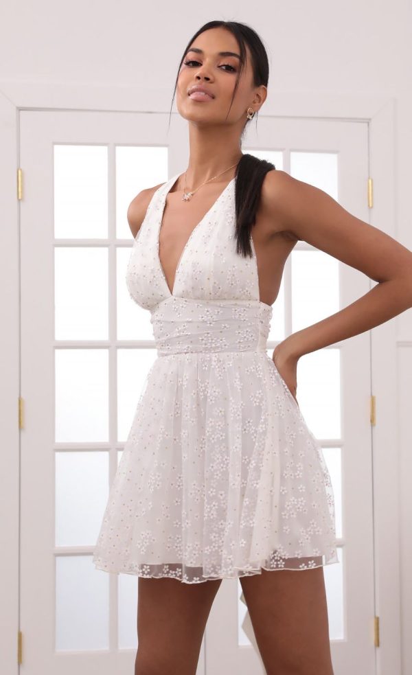 Plunge A-Line Dress in White Daisies - Image 5