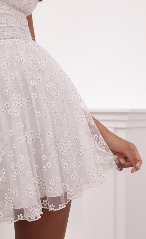 Plunge A-Line Dress in White Daisies - Image 6