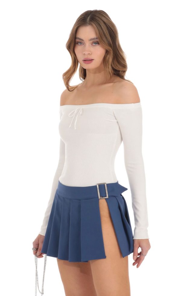 Ribbed Off Shoulder Top in White - Image 3