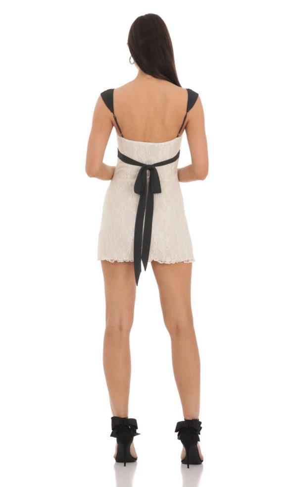 Two Toned Lace Dress in Black and Cream - Image 2