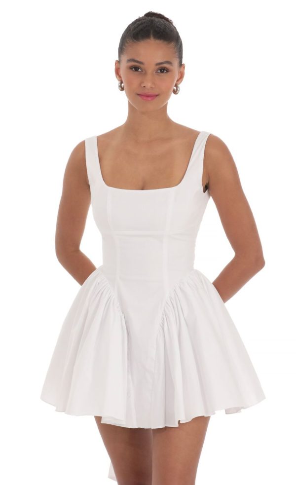 Open Back Flare Dress in White - Image 4