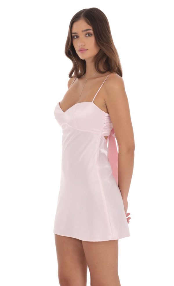 Satin Sweetheart Neck Dress in Pink - Image 3