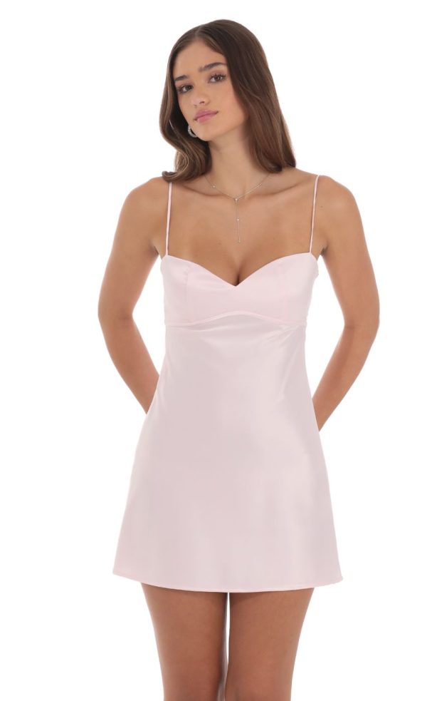 Satin Sweetheart Neck Dress in Pink - Image 4