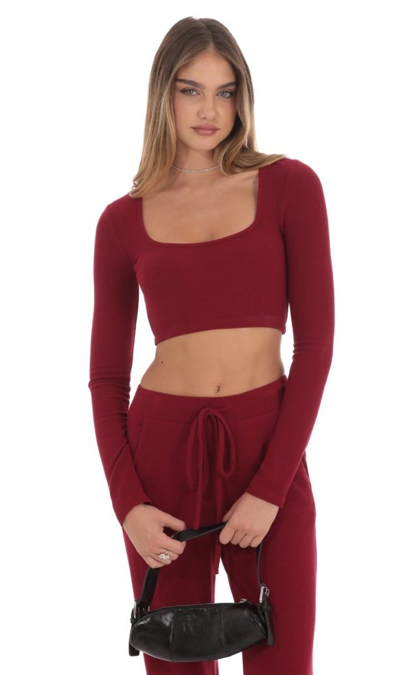 Cropped Ribbed Top in Maroon